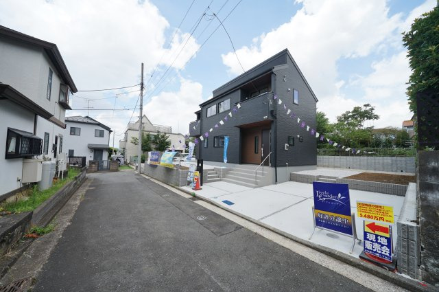 【横浜市瀬谷区下瀬谷1丁目19-2新築戸建て】★仲介手数料無料★（瀬谷さくら小学校・下瀬谷中学校）の前面道路含む現地写真