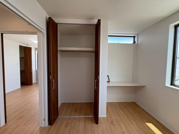 和歌山市和歌浦中1-1　新築戸建の収納