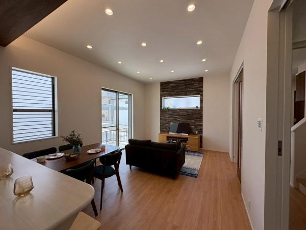 和歌山市和歌浦中1-1　新築戸建の居間・リビング