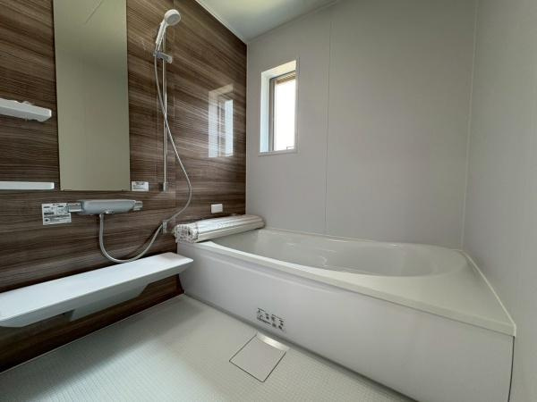 和歌山市和歌浦中1-1　新築戸建の浴室