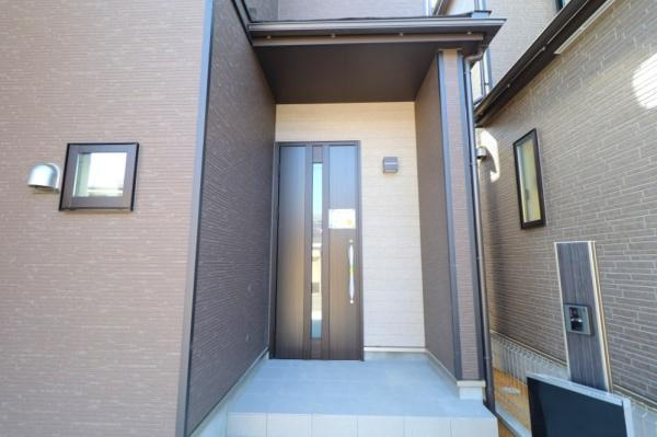 宮崎市恒久９期ー２　新築戸建の玄関|【玄関】
雨風が入りにくい玄関になっております！