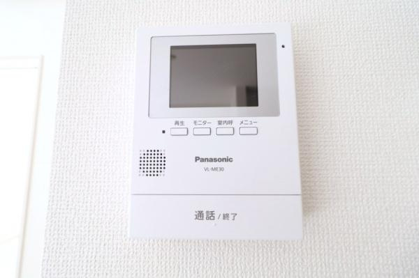 宮崎市恒久９期ー２　新築戸建のその他|【インターホン】
モニター付きインターホンだから部屋の中から来客を確認可能！