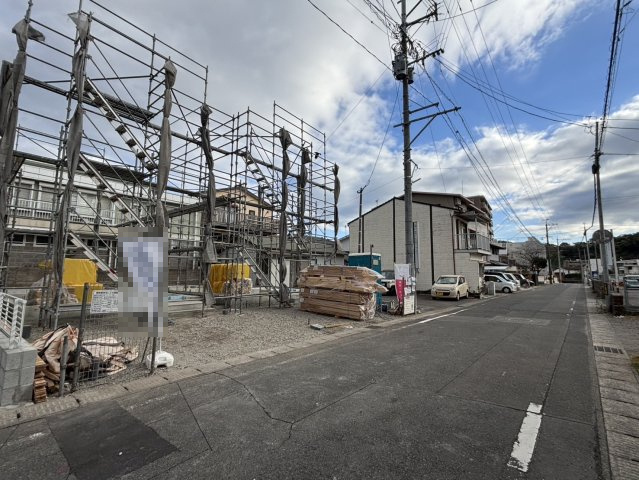 【前面道路含む現地写真】