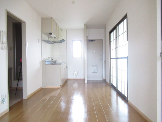 ロイヤル小林の居間・リビング