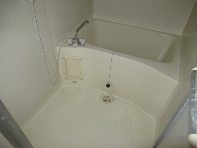 ロイヤル小林の浴室