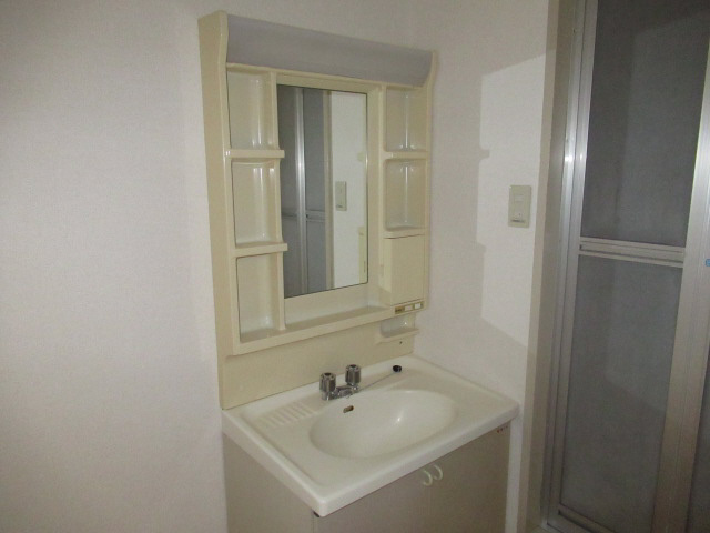 ロイヤル小林の洗面所