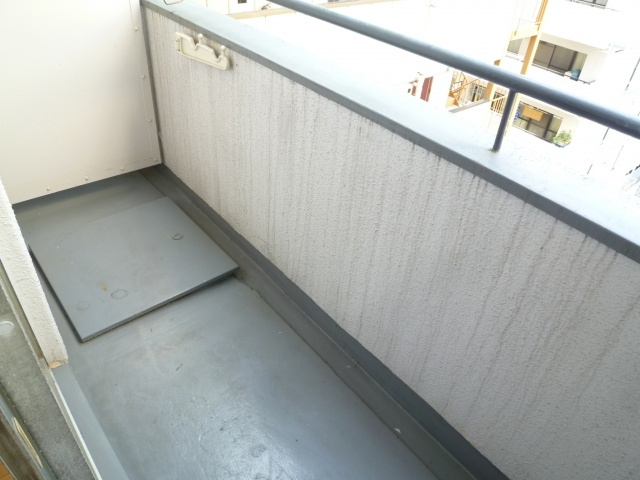 沢村マンションのバルコニー