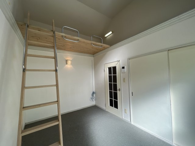 MISTRAL神屋町WESTの洋室