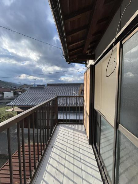 西条市中野734-2　中古のバルコニー