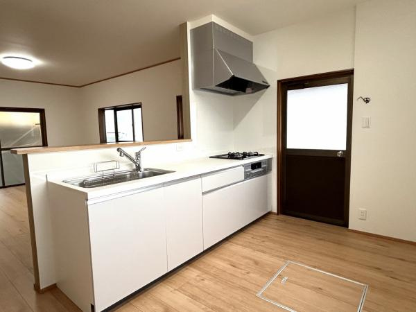 西条市中野734-2　中古のキッチン