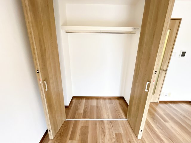 グレイスK.O.M　Iの収納|別部屋反転間取りのお写真となります。