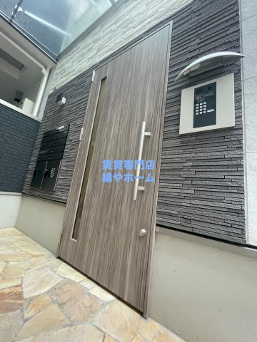 フジパレス住吉長居Ⅴ番館のエントランス|落ち着いたエントランスです