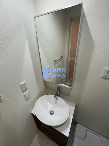 フジパレス住吉長居Ⅴ番館の独立洗面台|独立洗面台あり、毎朝おしゃれに忙しい女性の方におすすめです