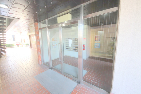 田村ビルのエントランス