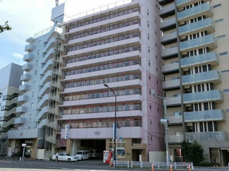 【外観】 | 鉄骨鉄筋コンクリート造のがっちりとした建物。