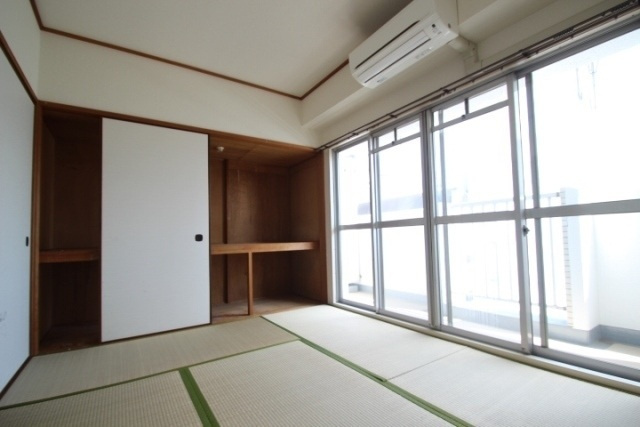 光町ハイムの和室|明るい和室です