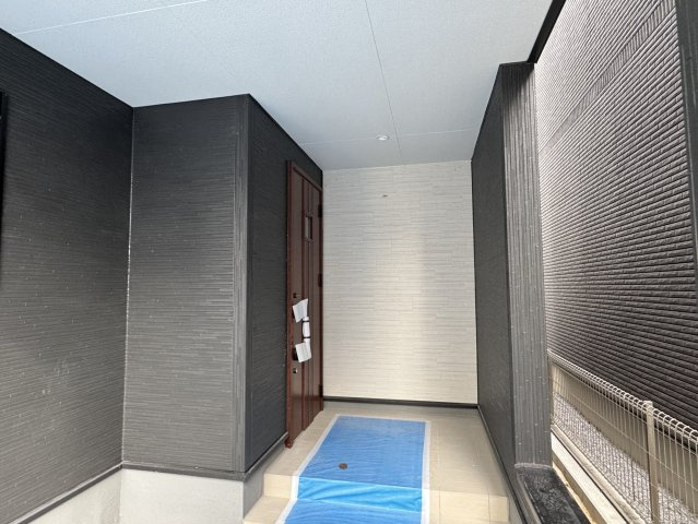 流山市流山５丁目新築戸建【流山小学校：3分】のエントランス|エントランス・玄関ポーチ