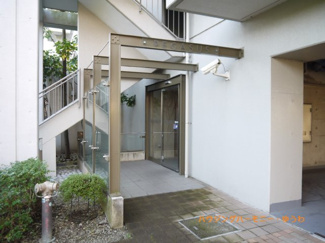 【エントランス】