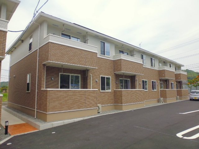 倉敷市福田町古新田のアパートの外観