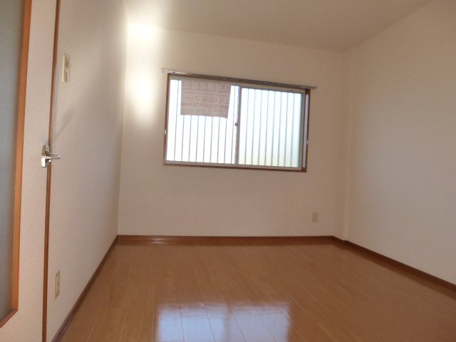 【寝室】 | 洋室