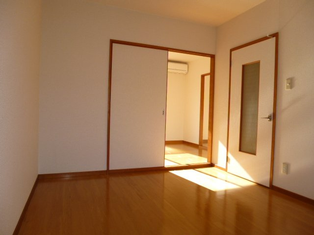 【寝室】 | 洋室