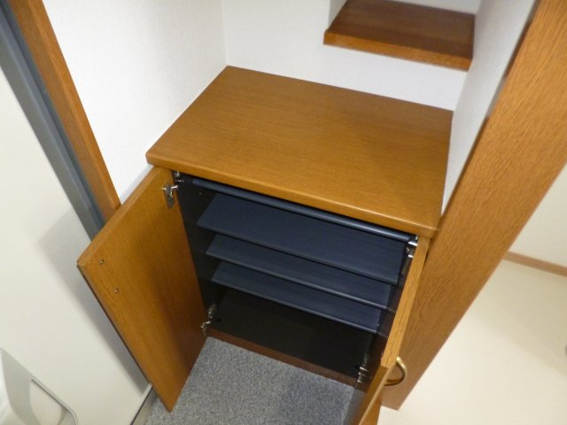 倉敷市茶屋町のアパートの内装|シューズボックス