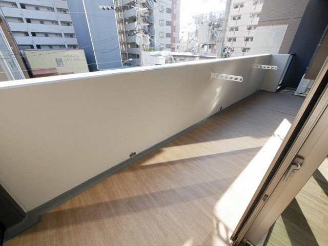 エルデ北堀江のバルコニー