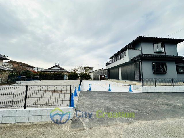 平塚市下島　敷地広々大型リノベーション住宅の外観