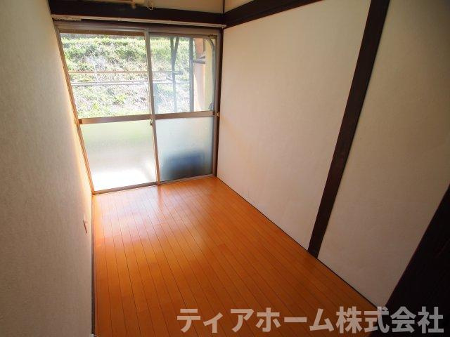 中曽司町テラスハウスの洋室