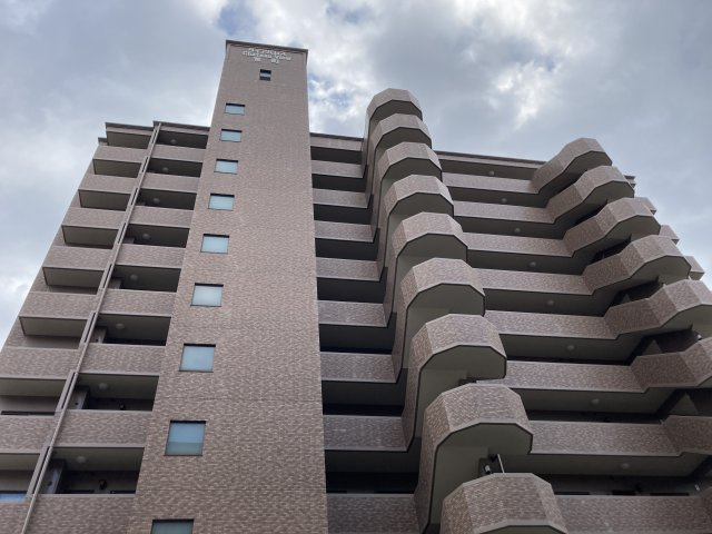 ダイアパレスシャトーヴュー萱町　２０１の外観