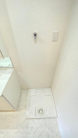 グランドヒル西宮高座台マンションＢ棟のランドリースペース|洗濯機置き場