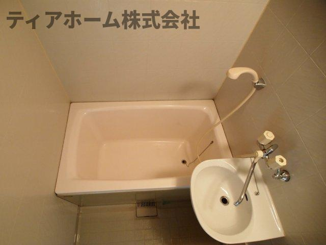 橋本市野の賃貸マンションの浴室|きれいなお風呂です