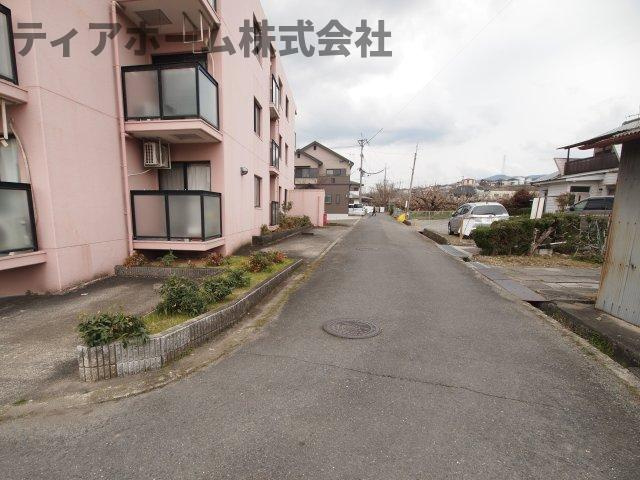 橋本市野の賃貸マンションの周辺