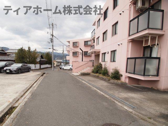 橋本市野の賃貸マンションの周辺