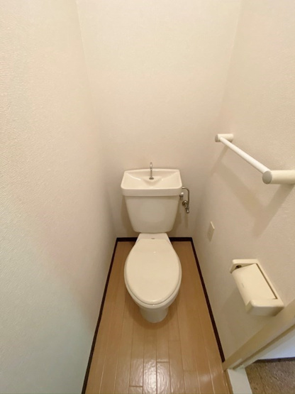 【トイレ】ラプソディーインレッド