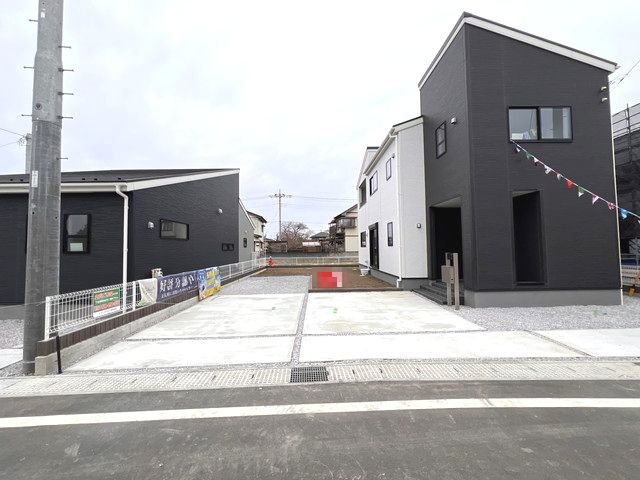 新築　前橋市北代田町第5　Liveie Garden.S　１号棟の駐車場|現地写真　駐車スペースは2台分可能です！
