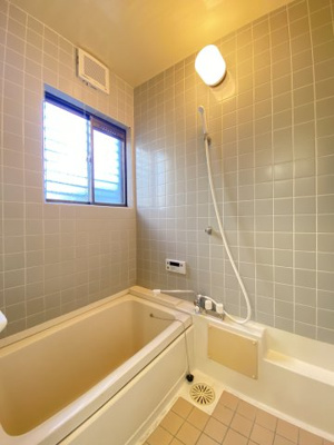 【浴室】 | 加須市騎西　中古住宅   | 現地(2024年12月撮影)