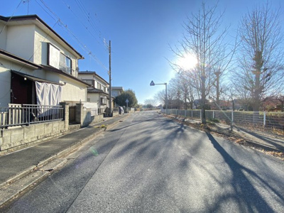 【前面道路含む現地写真】 | 加須市騎西　中古住宅   | 現地(2024年12月撮影)