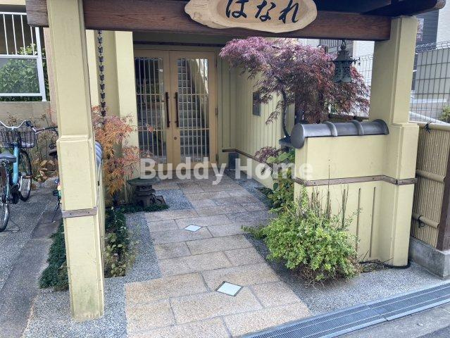 はなれのエントランス