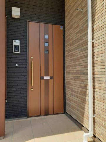 桜のエントランス