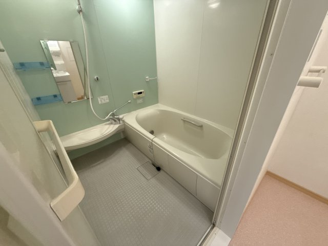 サン・フィオーレ大島Ⅱの浴室