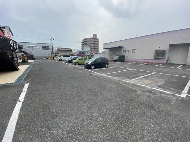 ピボット東浦駅前コートAの駐車場