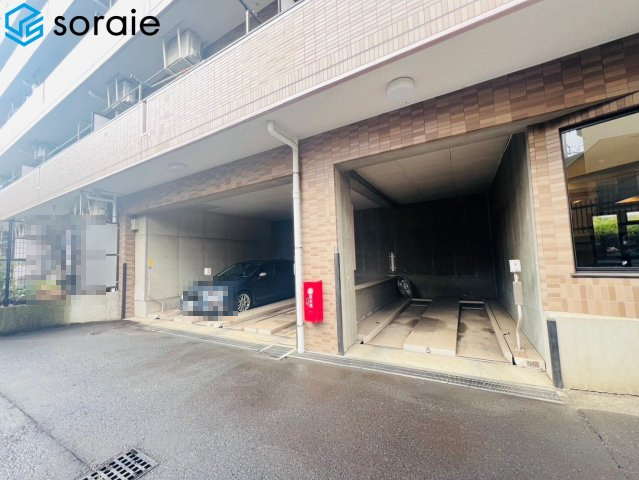 ライオンズヒルズ西所沢の駐車場