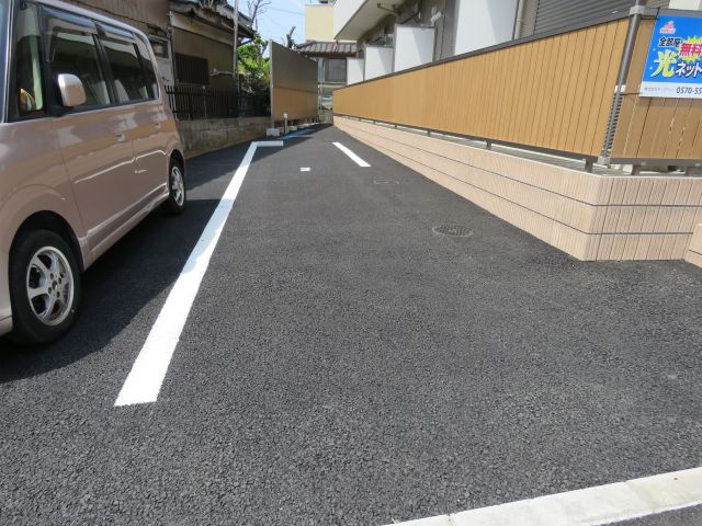 ルテブランの駐車場