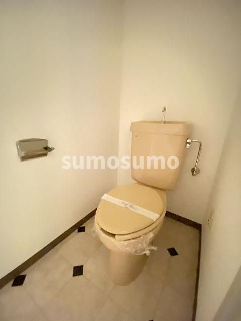 リアライズ尼崎のトイレ|ゆったりとした空間のトイレです