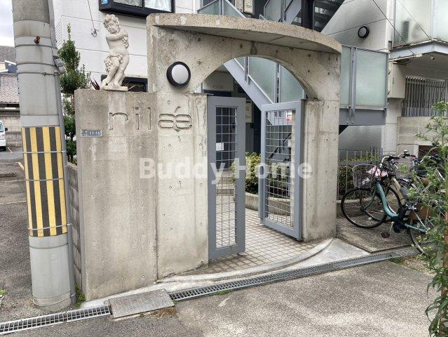 リラのエントランス