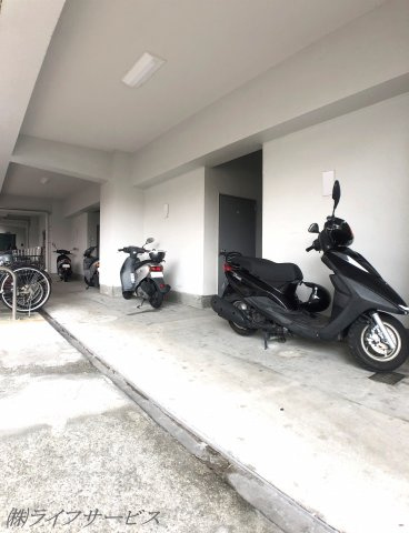 【その他】 | メゾン新大阪 | バイク置場