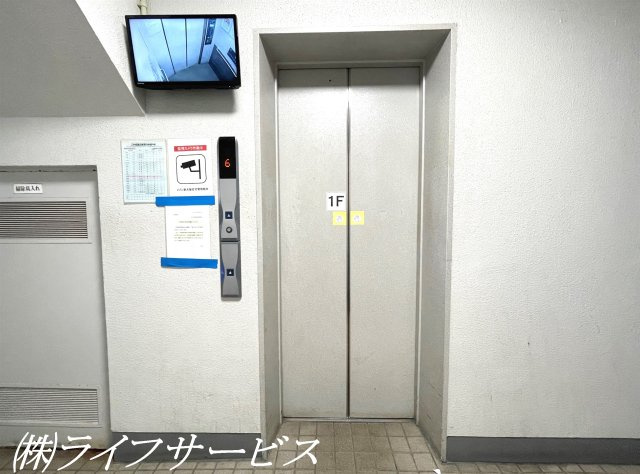 【エントランス】 | メゾン新大阪 | エレベーター