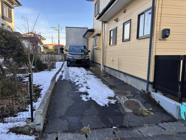 八戸市多賀台３丁目の駐車場