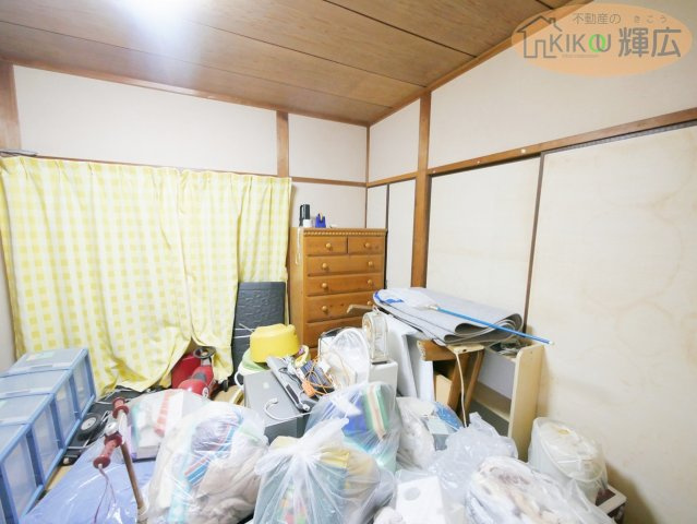 加古川市野口町坂井　中古戸建の洋室
